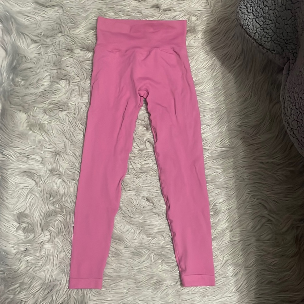 pink leggings. Never worn.
